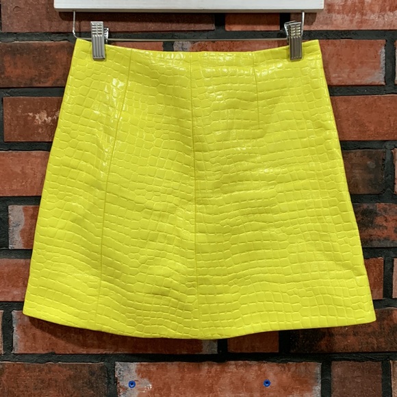 Tibi Croc Embossed Patent Mini Skirt in Yellow - Picture 3 of 10